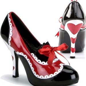 Funtasma NWOT Queen of Hearts Shoes - Size 10